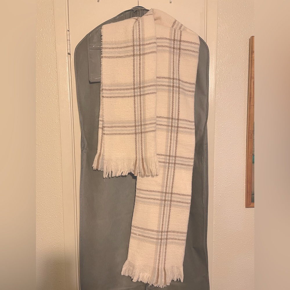 Plaid Cream Scarf